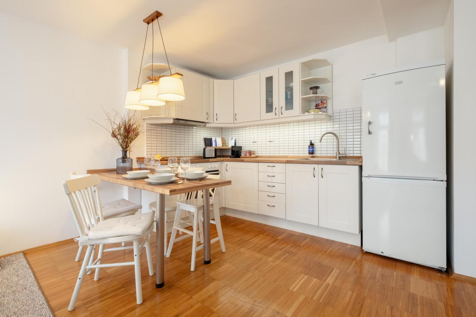 Days - Skandi With Workspace - Hip Area Apartment Prag